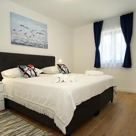 Villa Petra Seget Donji/trogir Traù