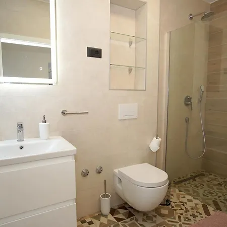 Petra Seget Donji/trogir Traù